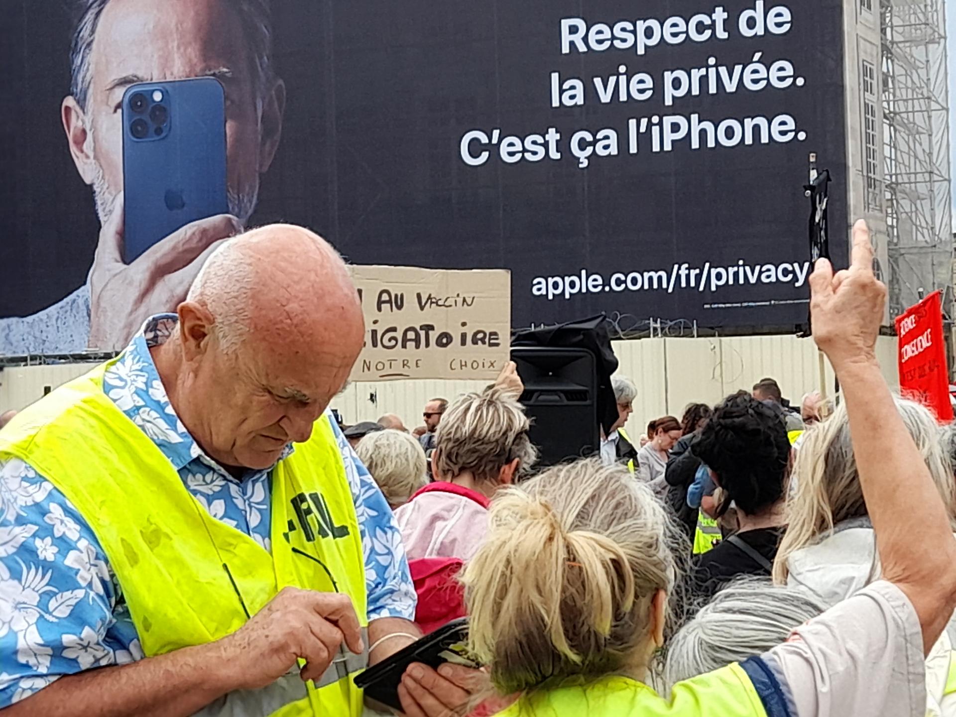 manifestation-apple